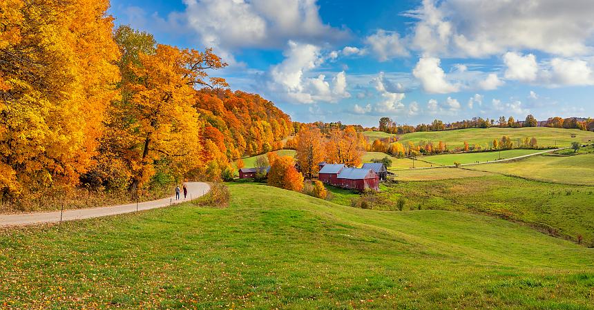 Landscape photograph of the Vermont countryside during Autumn.